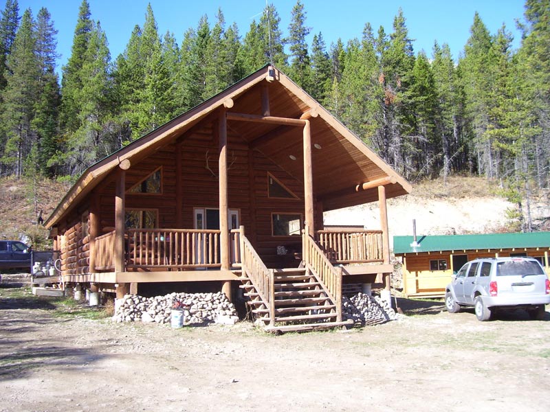 British-Columbia-hunting-cabin