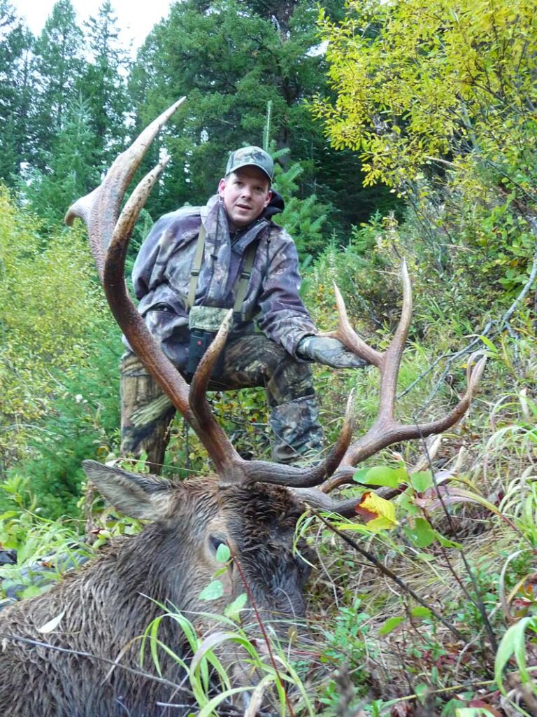 Hunter-Elk-photo